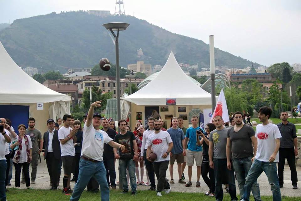 U.S. Ambassador Richard Norland plays American football in Tbilisi geotv.ge